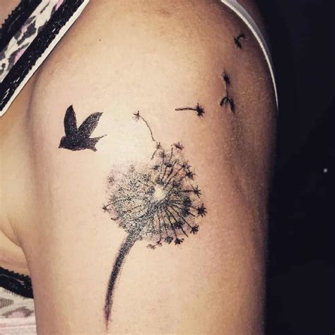 tatuajes de diente de león para mujer|Tatuaje diente de león